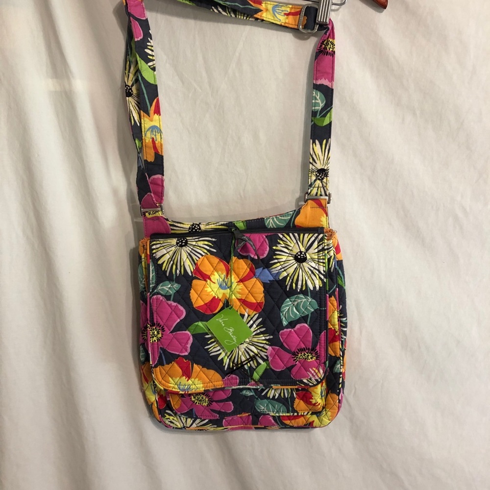 NWT Jazzy Bloom Vera Bradley Mail Bag